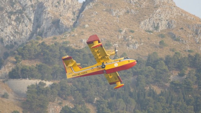 Firebrigade-plane-pulling-up - Italy - sailors for sustainability