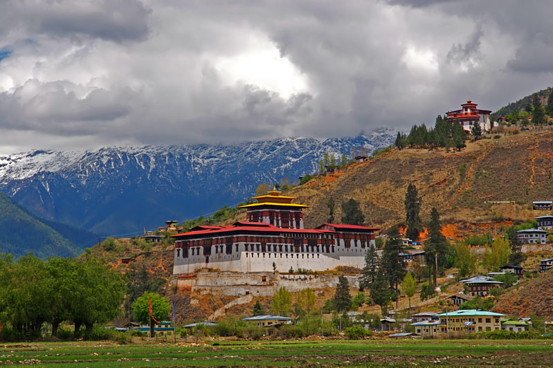 Paro,_Bhutan, Carbone negative - sustainable tourism world